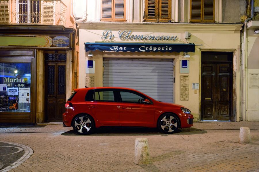  Volkswagen Golf GTi 2008 года  (фото 56 из 83)
